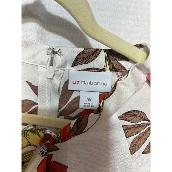 Liz Claiborne Women's Crew Neck Short Sleeve Floral Blouse Plus Size 3X - Picture 7 of 10